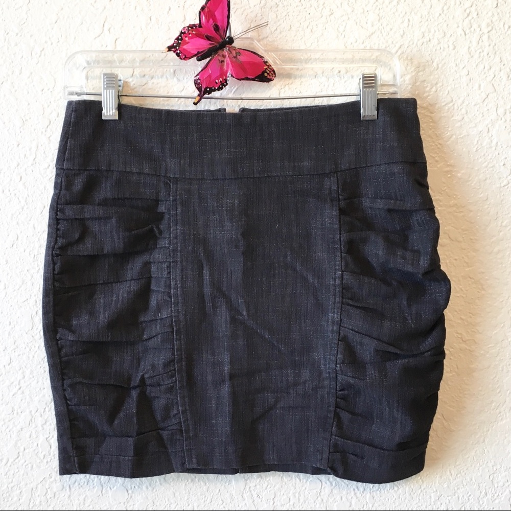 HAVE • Ruched Stretch Skirt